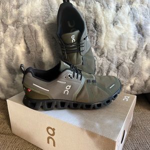 🏃🏽‍♀️NWOT On Cloud 5, waterproof running shoe